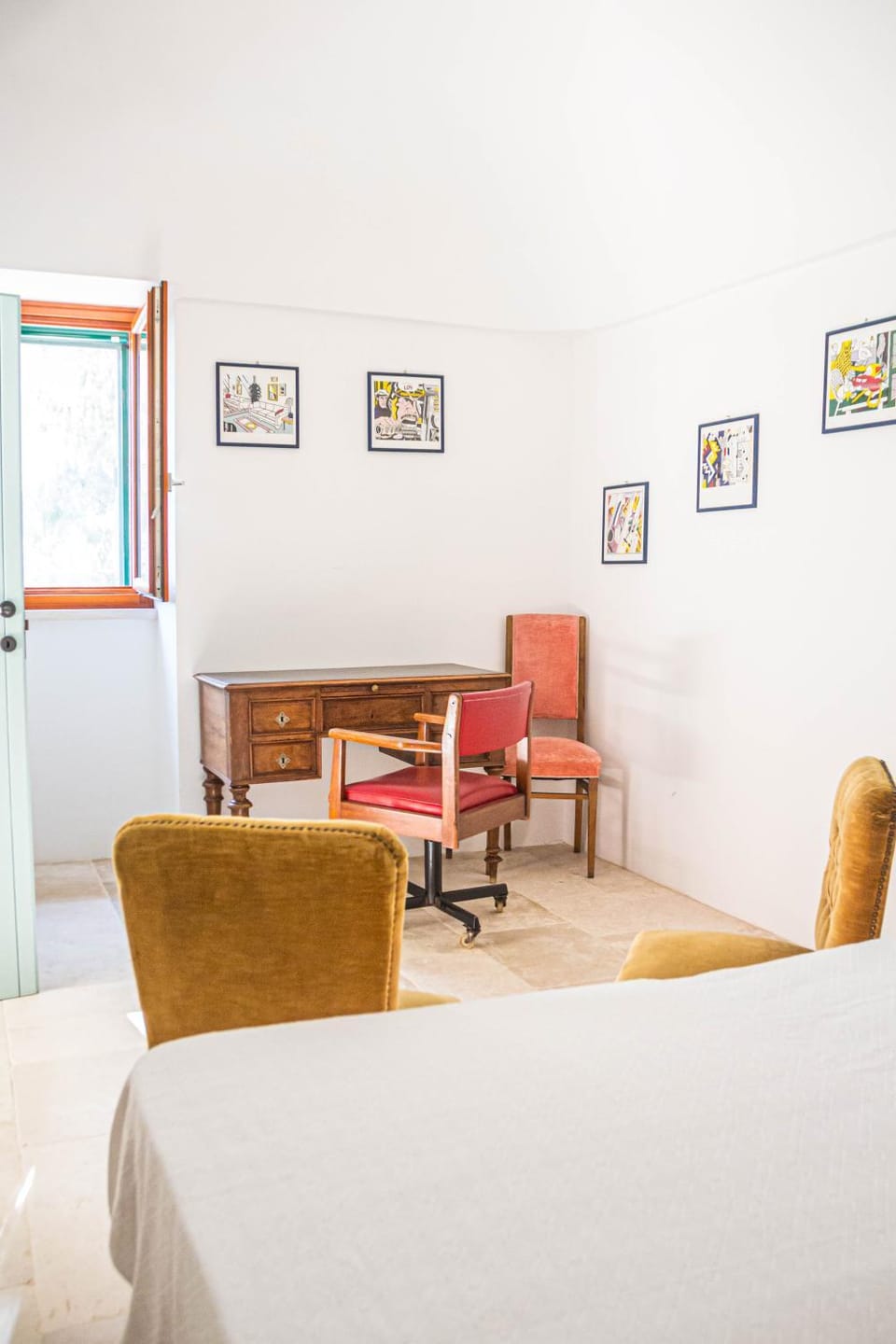 Bed, Photo of the whole room, Bedroom, Inner courtyard view, internet, internet, wardrobe