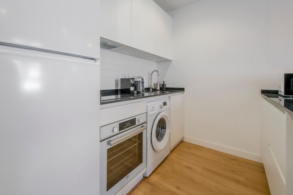 Kitchen or kitchenette, washing machine