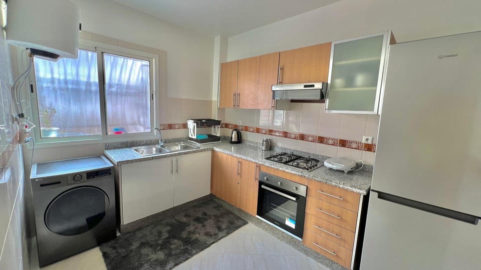 Kitchen or kitchenette, kitchen