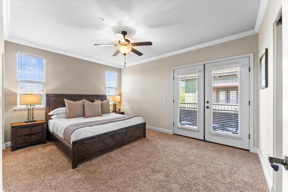 Modern 1BR Reno Retreat · Pool & Spring Events Apartment in Reno
