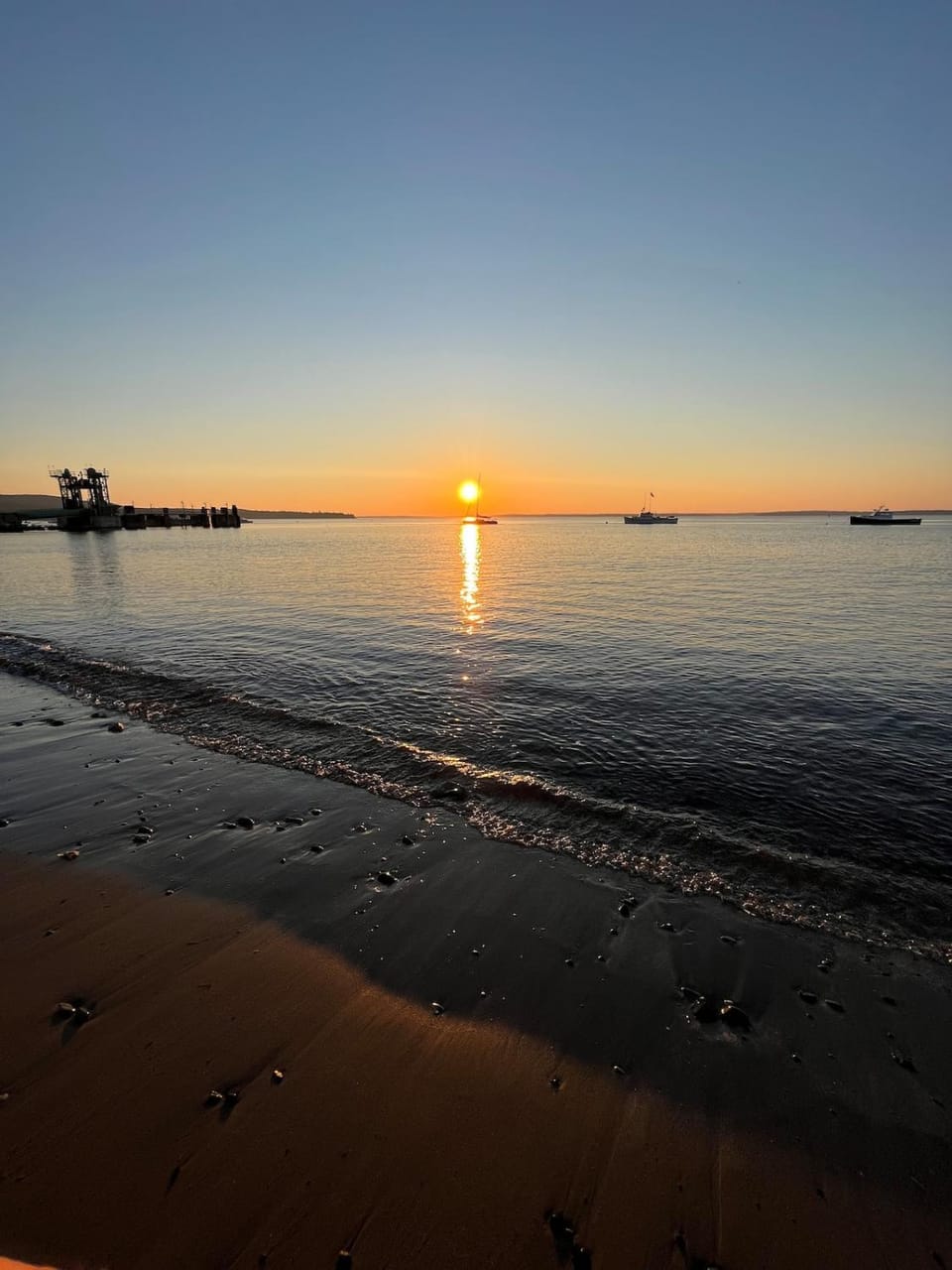 Eco-friendly studio - ocean views, close to beach House in Northport