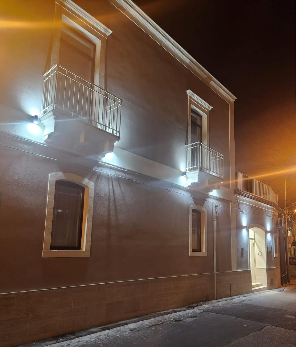Palazzo Grecale Dell'Etna Bed and Breakfast in Sicily