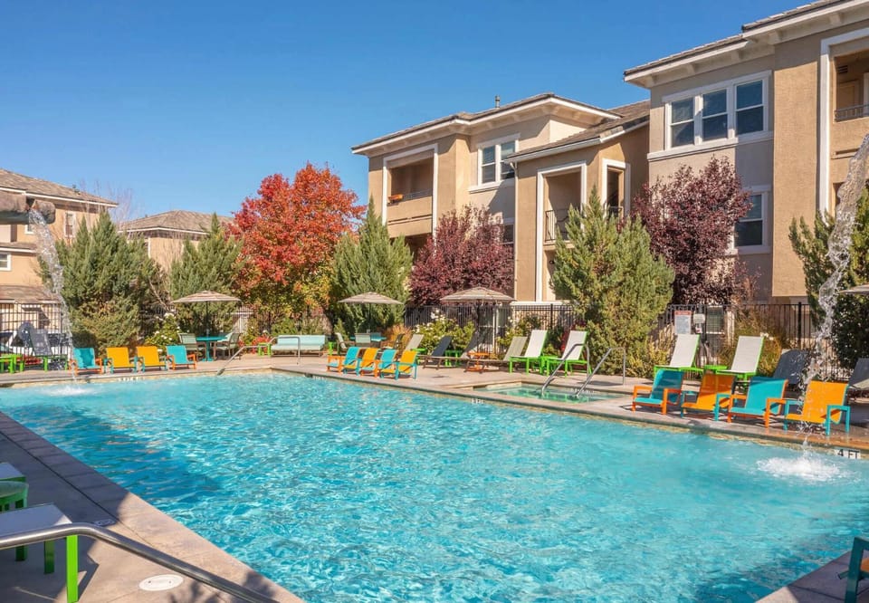 Modern 1BR Reno Retreat · Outdoor Season & Views Apartment in Reno