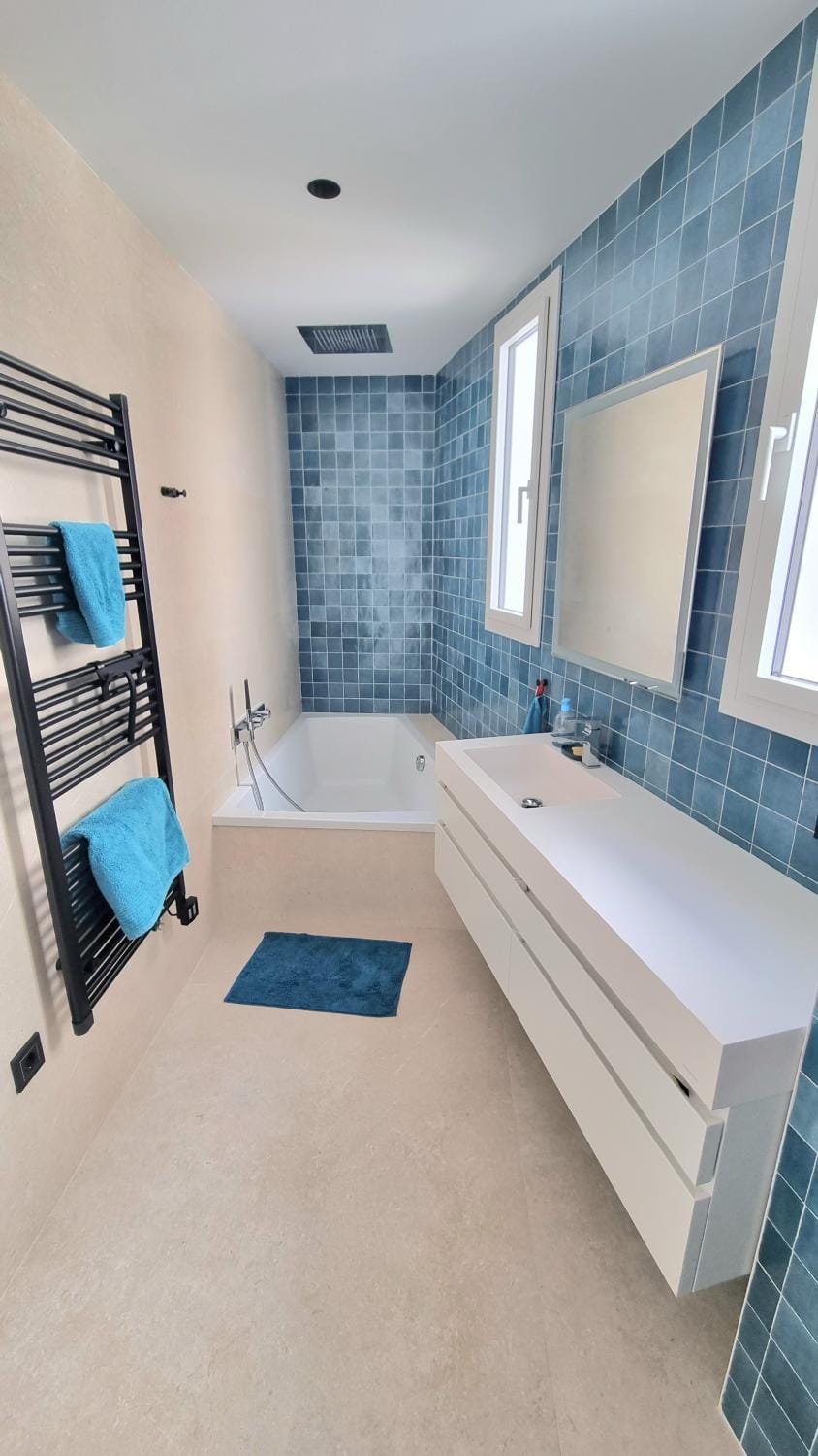 Bathroom, Bath