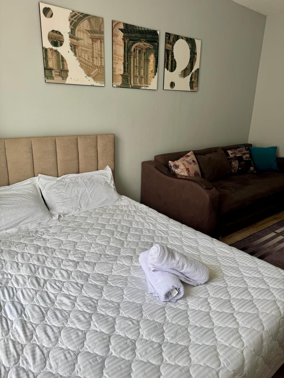 Центр квартира Apartment in Almaty