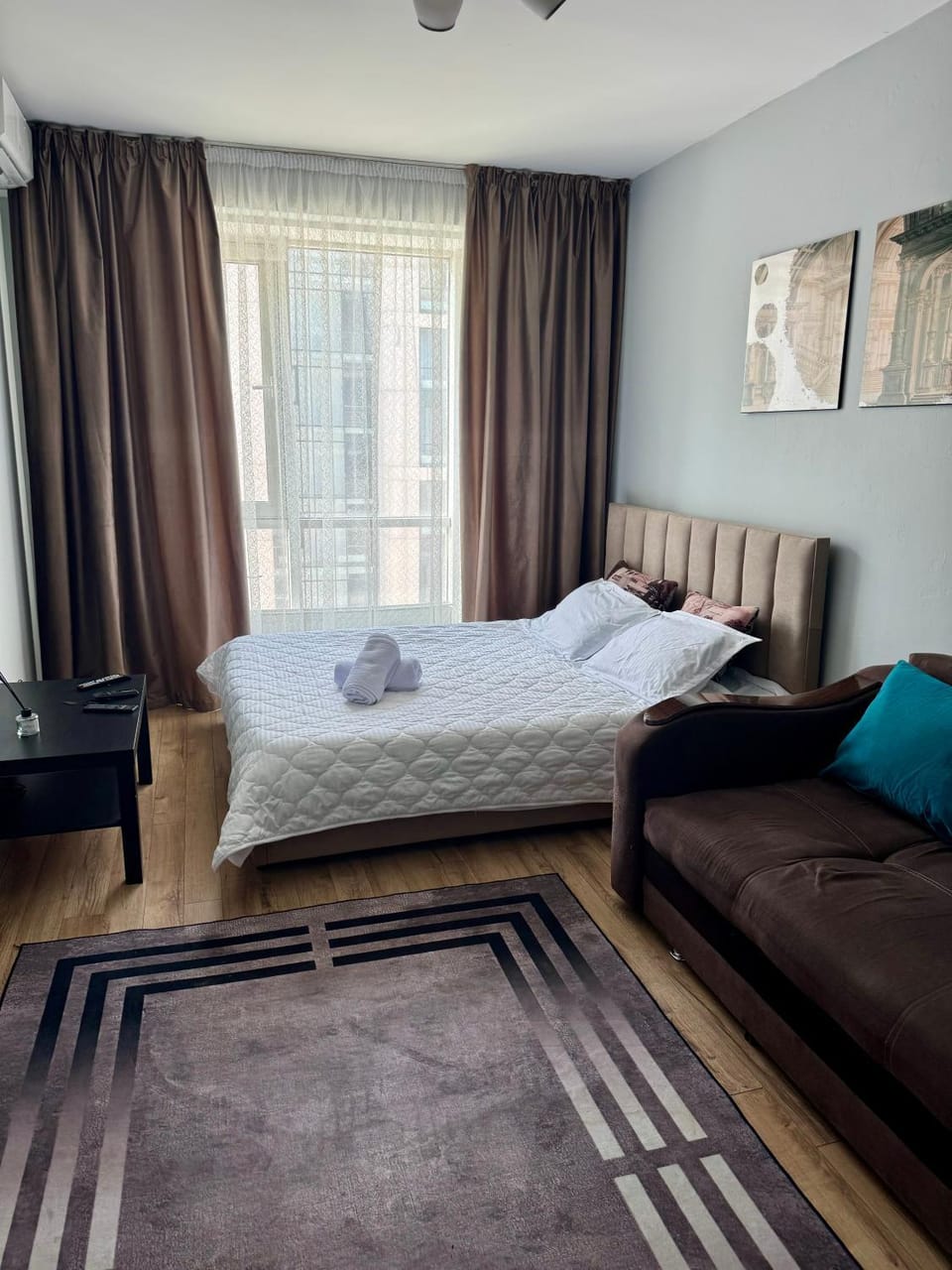 Центр квартира Apartment in Almaty