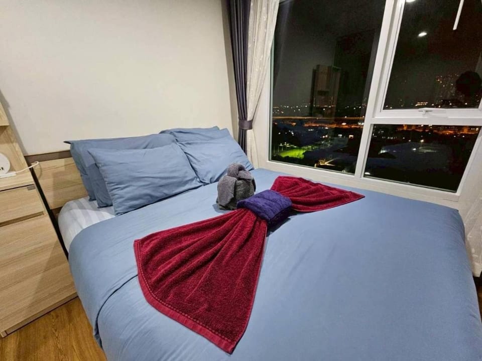 Relax pool 1 BR City sky view at Bangson MRT by Yoyo Apartment in Bangkok