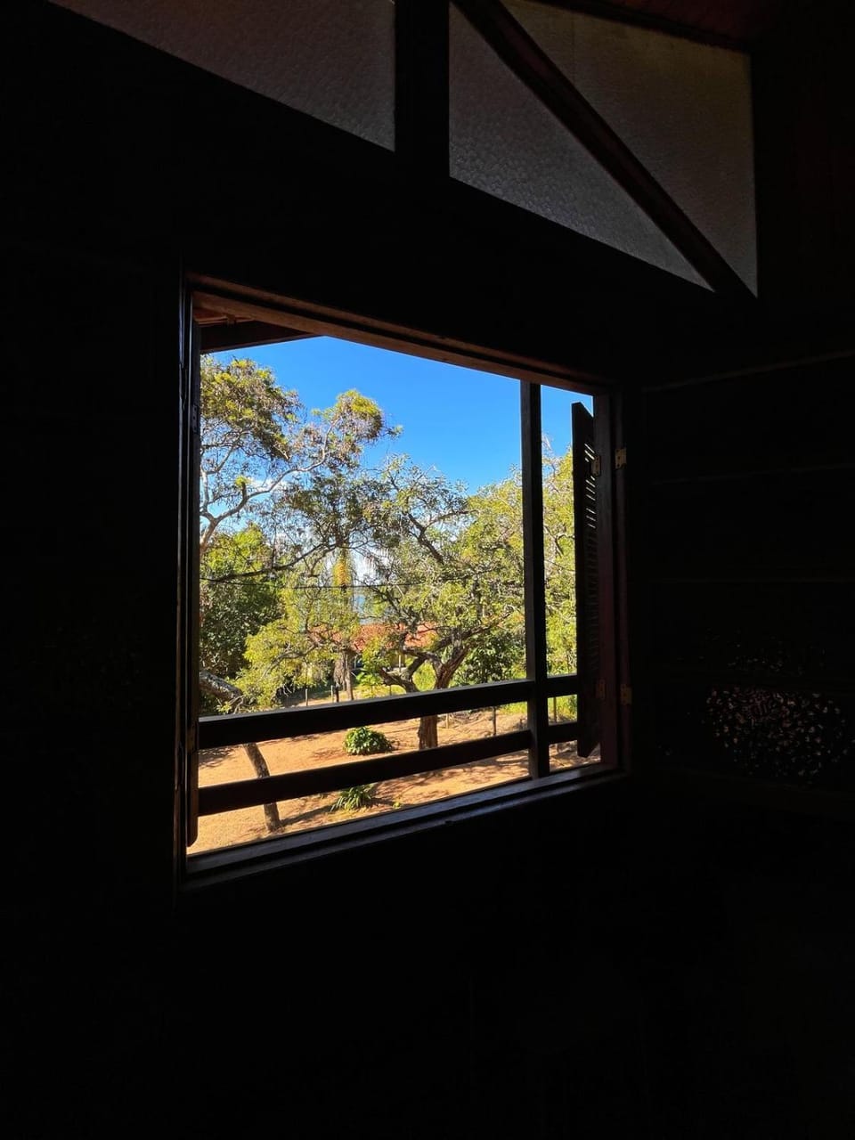 Casa Madeira em Santo hilario House in State of São Paulo