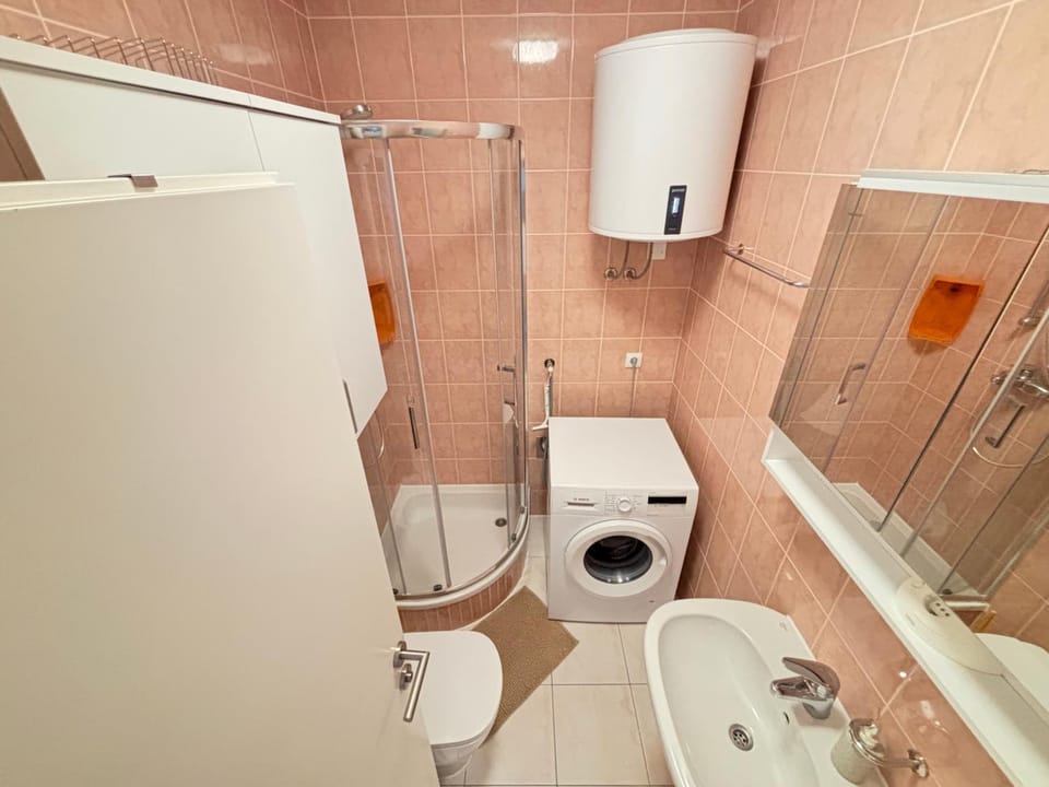 Shower, Bathroom, washing machine