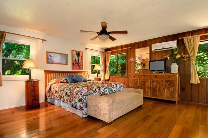 Bed, TV and multimedia, Bedroom, air conditioner