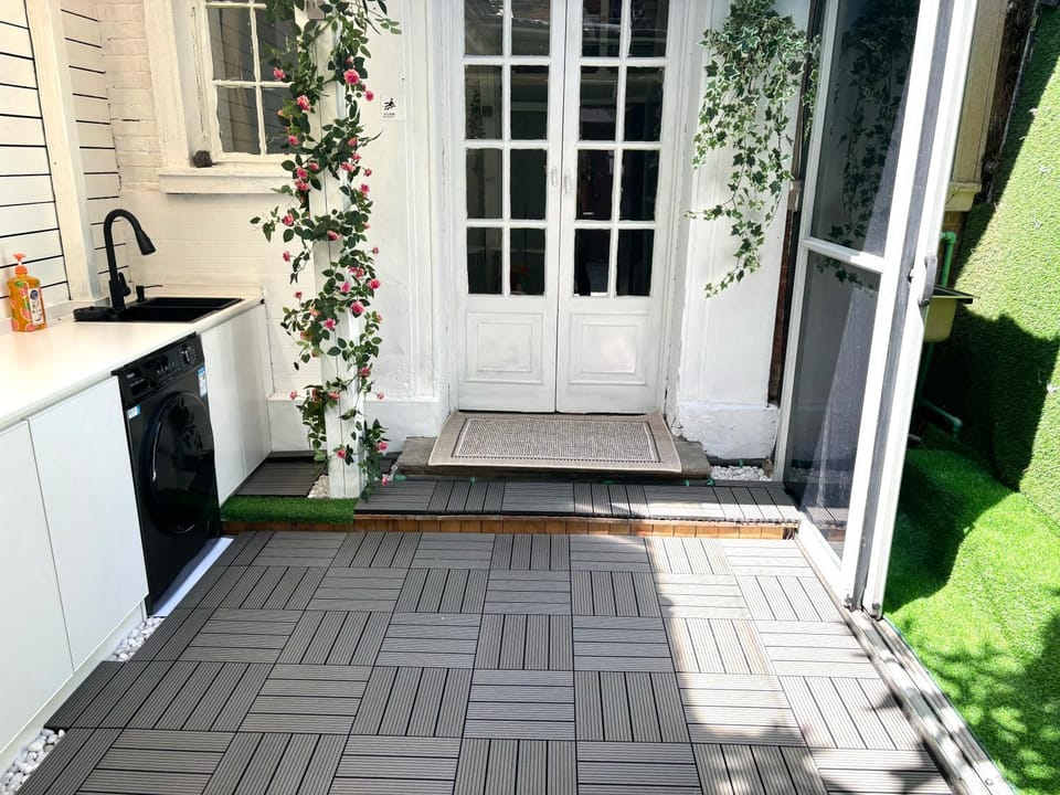 Patio, Inner courtyard view