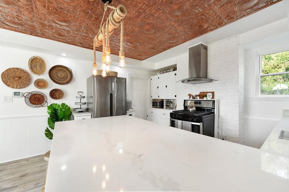 Yinz Retreat, Above the City House in Pittsburgh