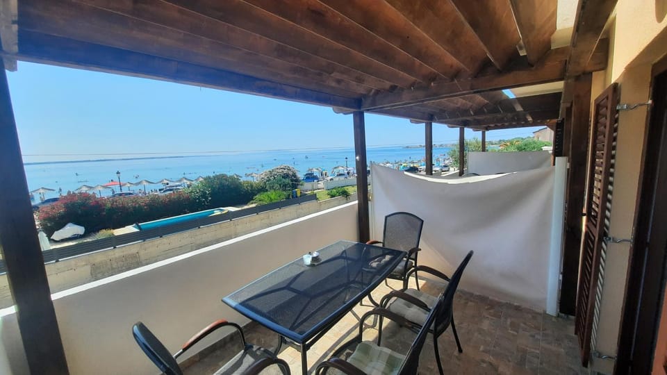 Day, View (from property/room), Balcony/Terrace, Seating area, Sea view