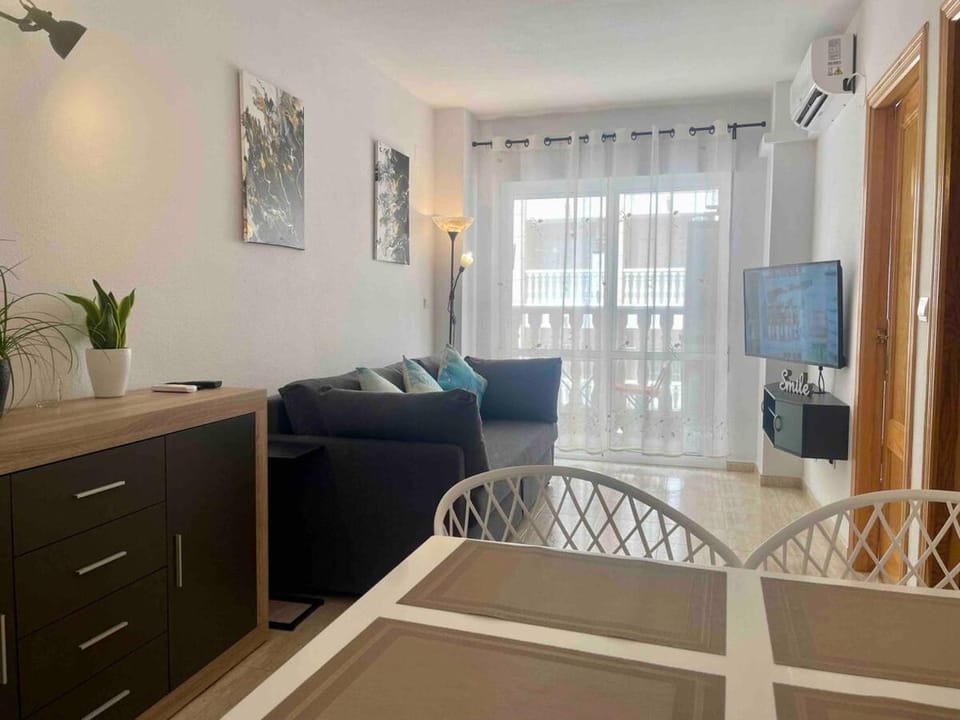 Tolle Wohnung mit 2 Schlafzimmern, Balkon und Pool Apartment in Torrevieja