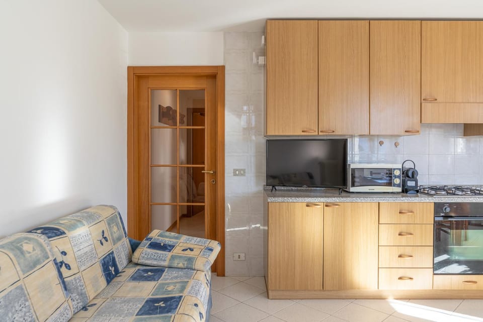 TV and multimedia, Kitchen or kitchenette, Living room