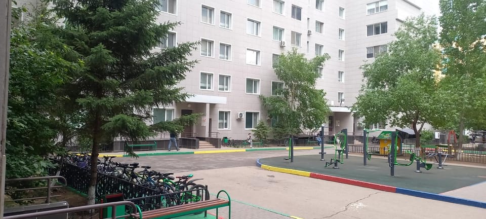 Комфортная квартира рядом с монументом Байтерек Apartment in Kazakhstan