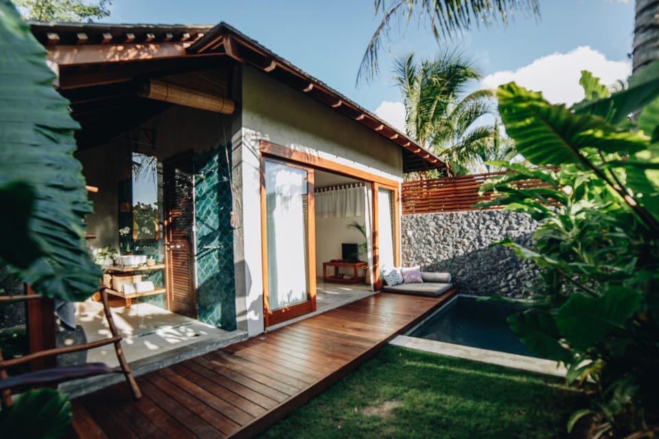 Property building, Facade/entrance, Garden view, Pool view, Swimming pool