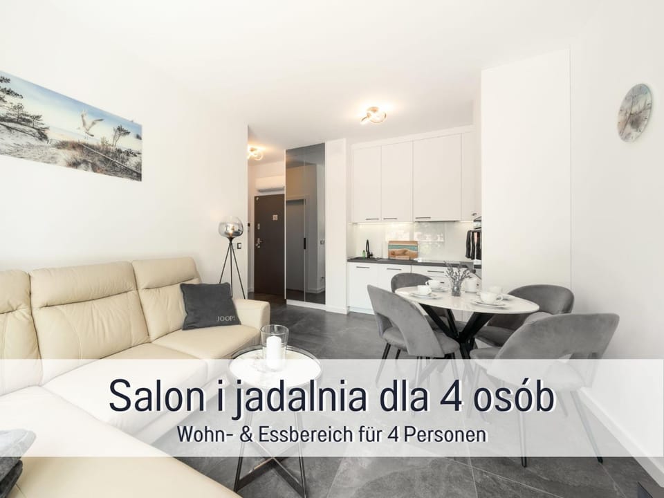 Kitchen or kitchenette, Living room, Seating area, Dining area