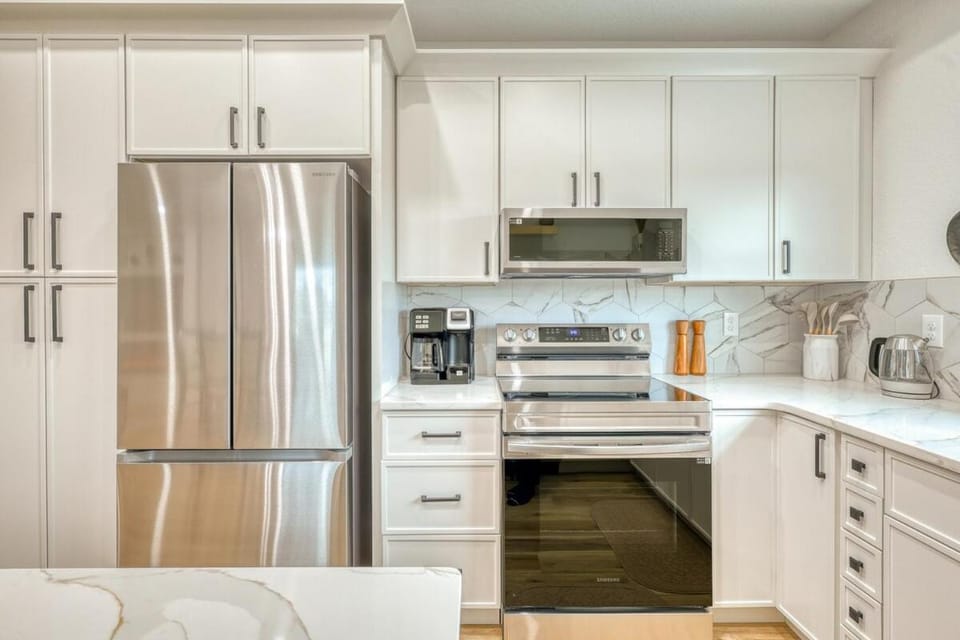 Waterfront Family Vacation , Near Ocean and Mineral Springs, 7 sleeps Villa in Rotonda West