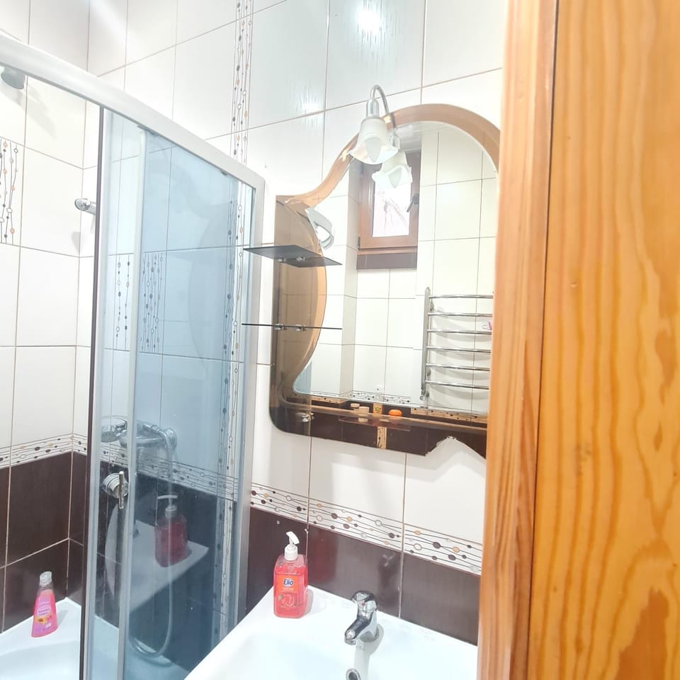 Shower, Bathroom