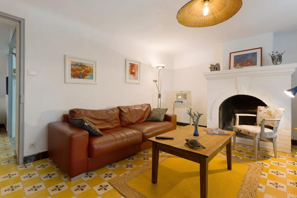 Sous Le Tilleul - 3 personnes Apartment in Valréas