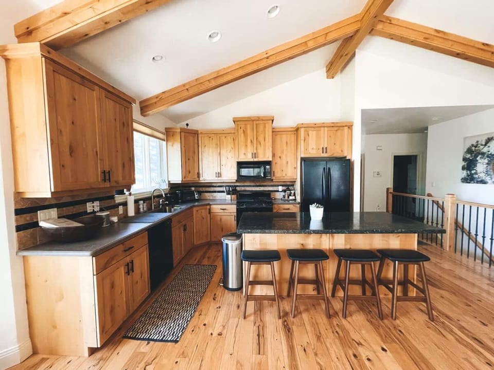 Powder Mountain 5 Bedroom Home Woodfired Sauna House in Eden