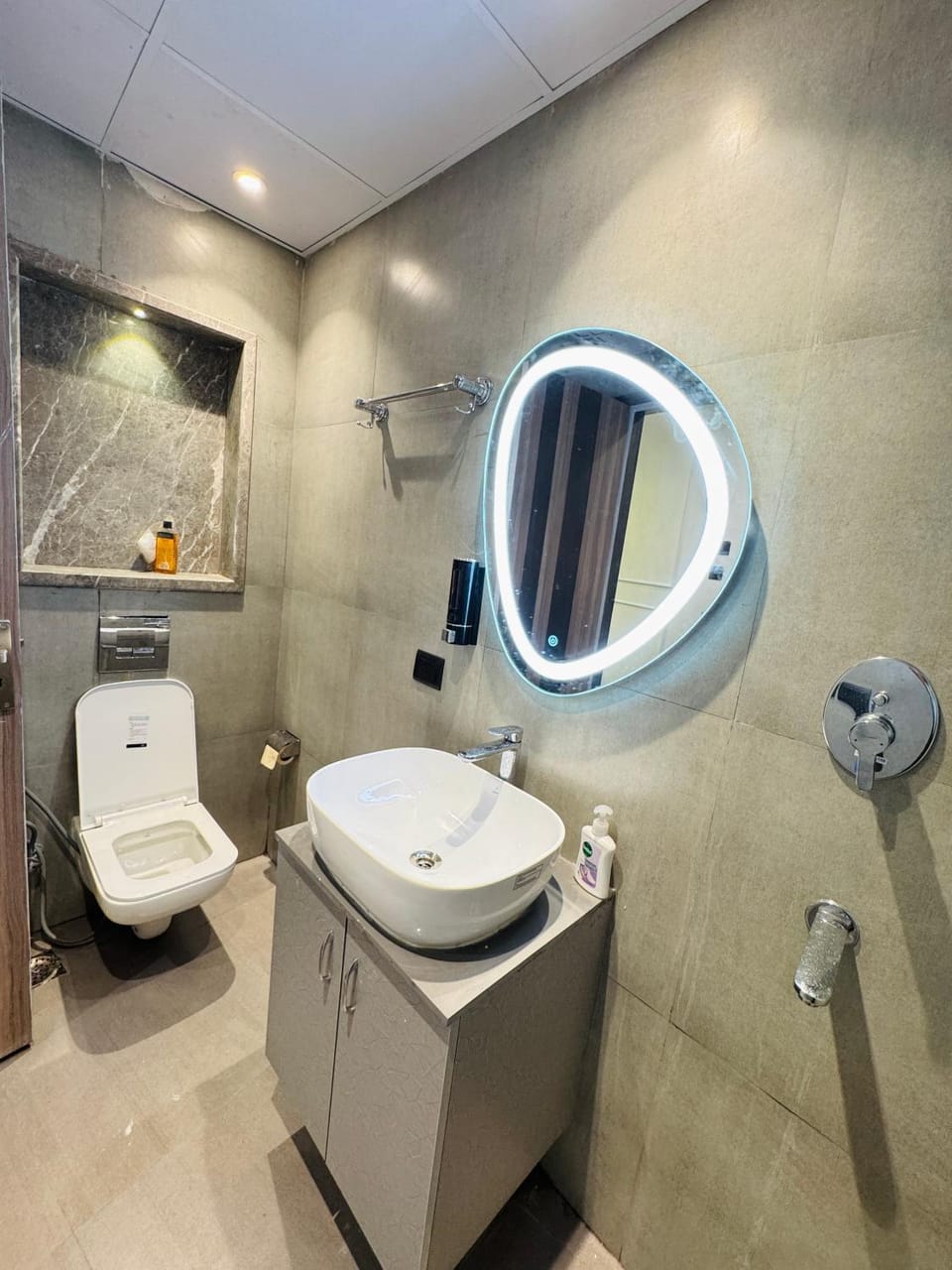 1Bhk Studio Apartment in Noida