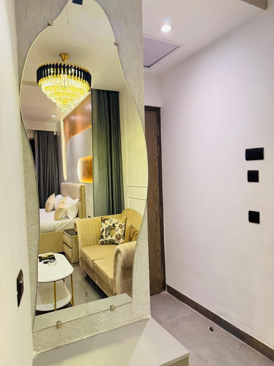1Bhk Studio Apartment in Noida