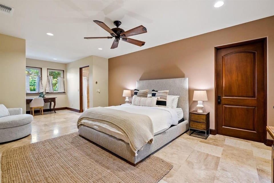 Villa Allegria Luxe-Pool, Spa, Casita, Sleeps 12 Villa in Templeton