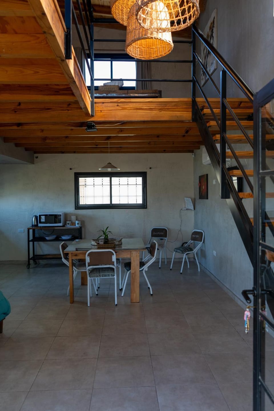 Seating area, Dining area
