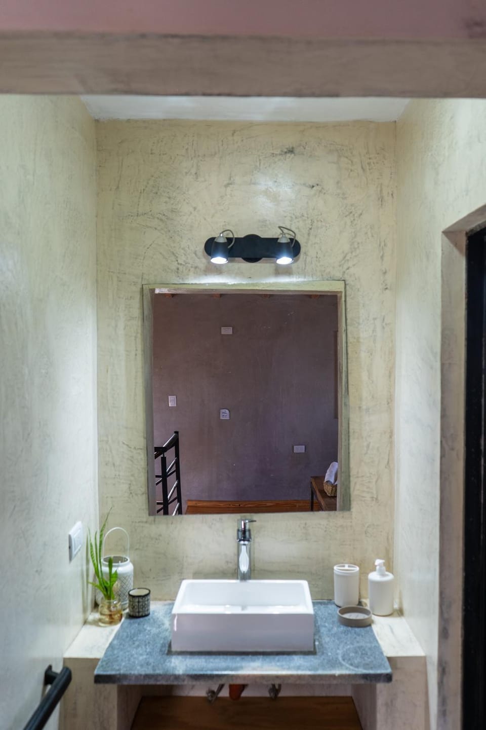 Bathroom, towels