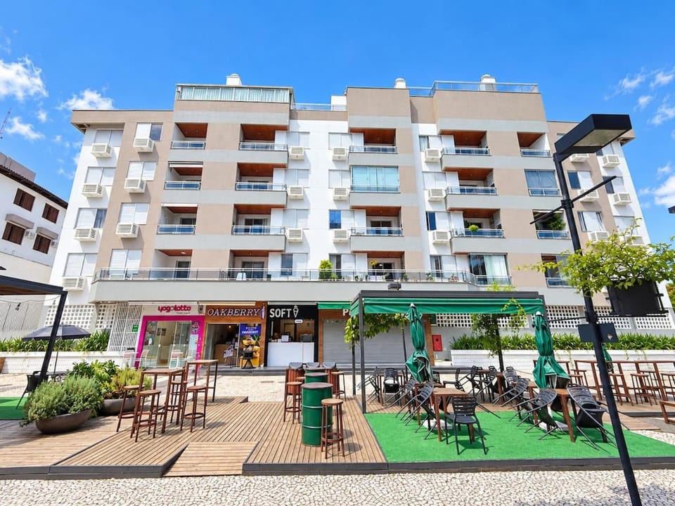 Apê Tropical | Open Shopping I Piscina I Garagem Apartment in Florianopolis