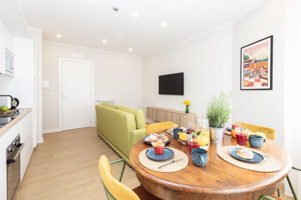 Kitchen or kitchenette, Living room, Dining area