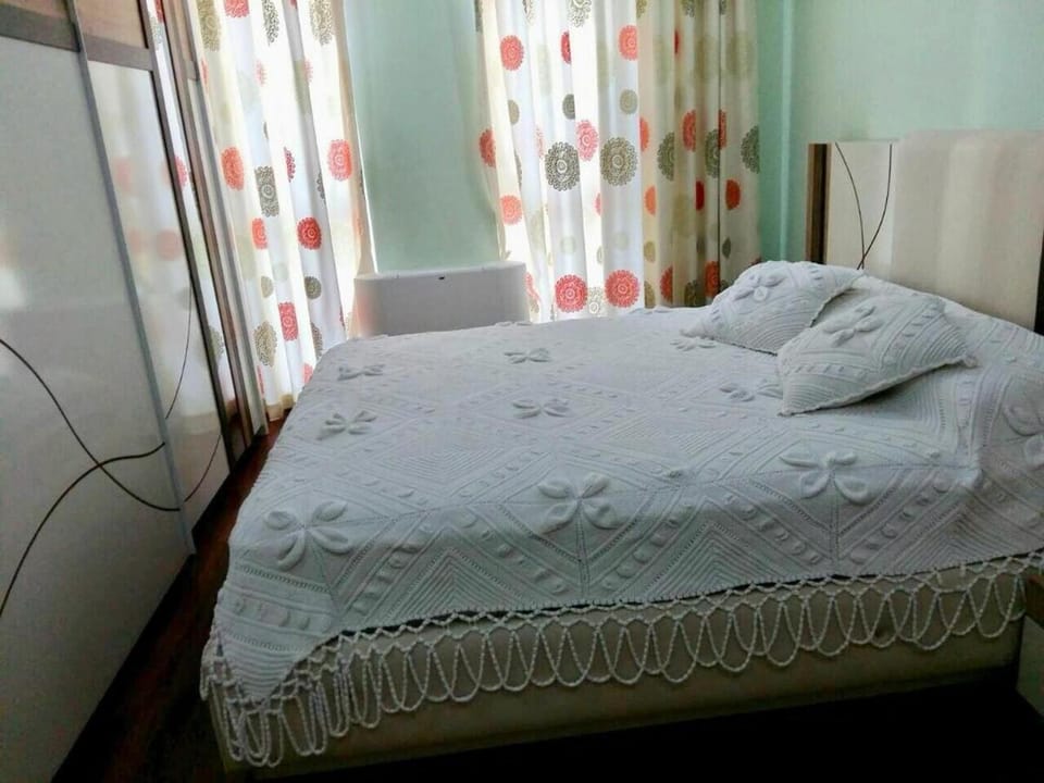 Relax near the Trees Apartment in Tirana