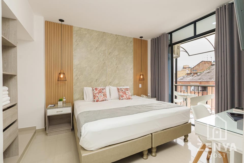 Bed, View (from property/room), Balcony/Terrace, Living room, Photo of the whole room, Seating area, Bedroom