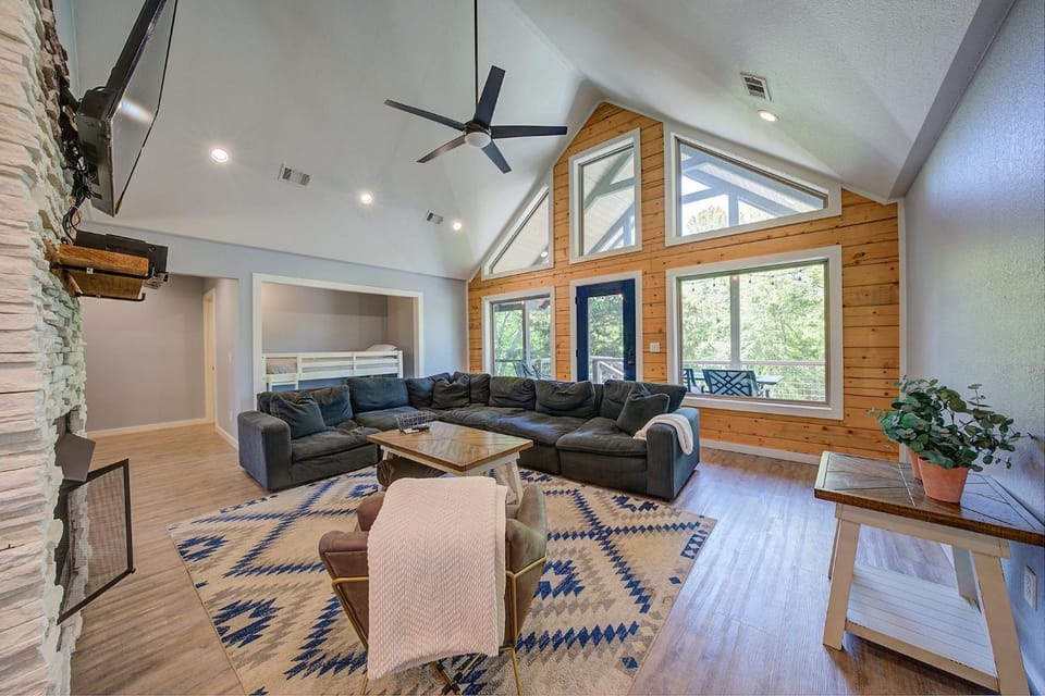 Living room, fireplace