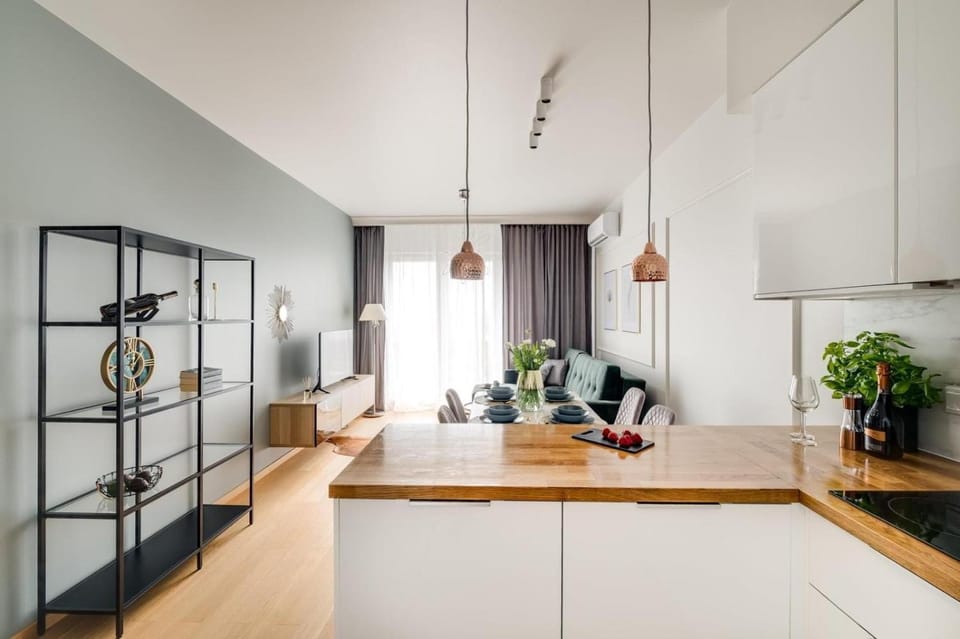 Kitchen or kitchenette, Living room, Seating area, Dining area
