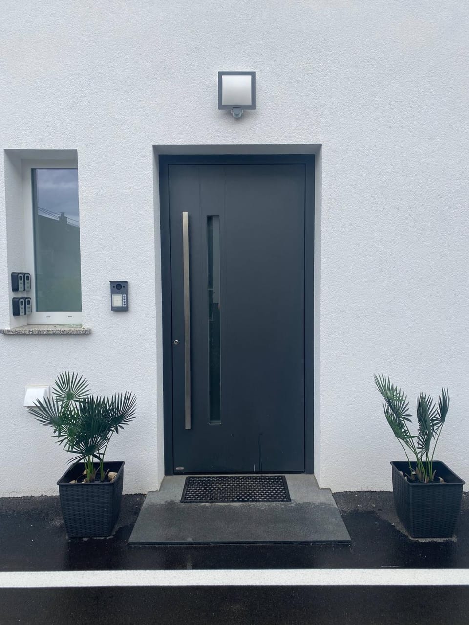 Facade/entrance