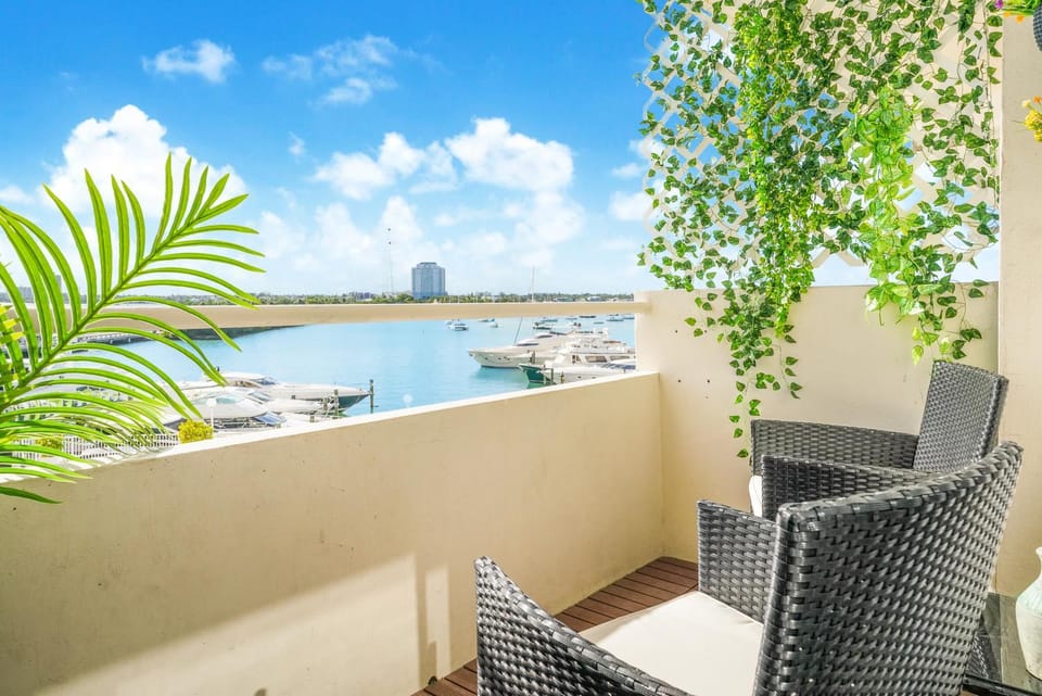View (from property/room), Balcony/Terrace