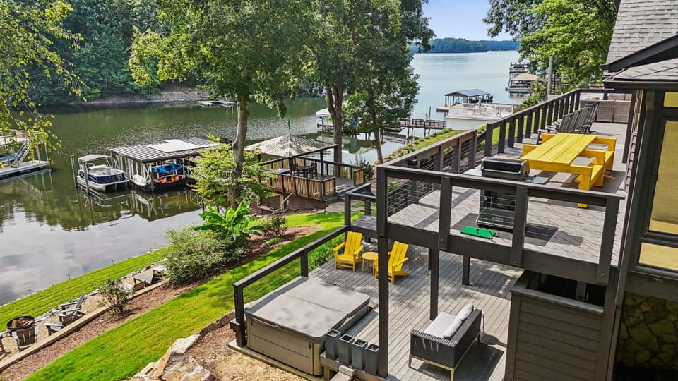 Otherside of Paradise House in Lake Norman