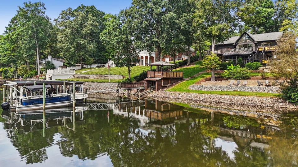 Otherside of Paradise House in Lake Norman