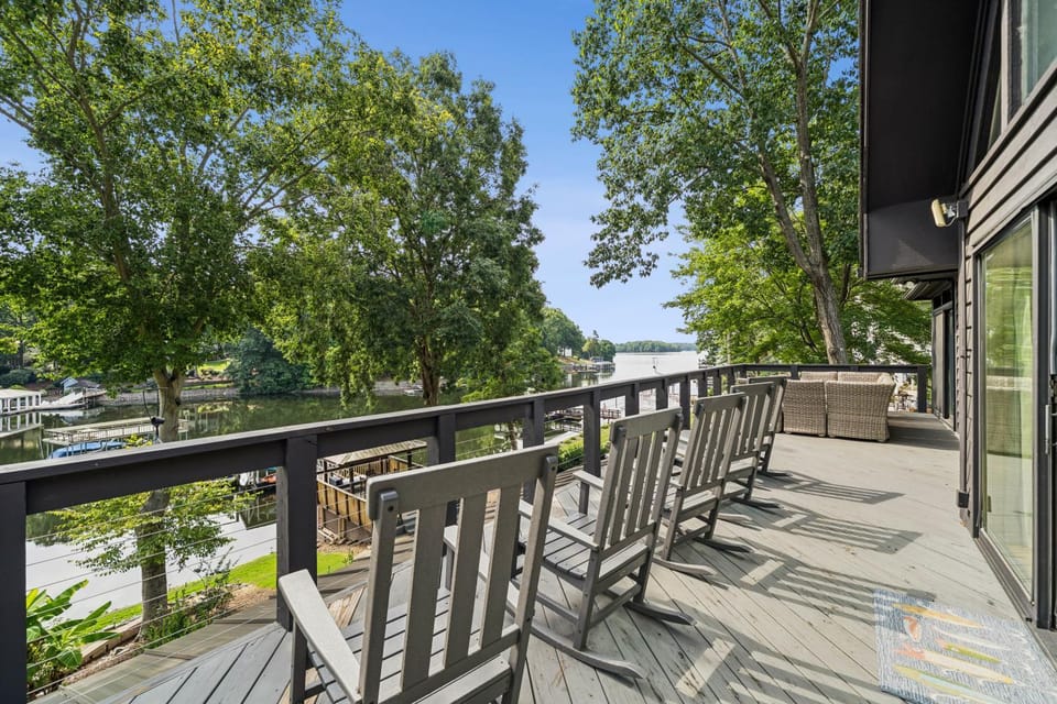 Otherside of Paradise House in Lake Norman