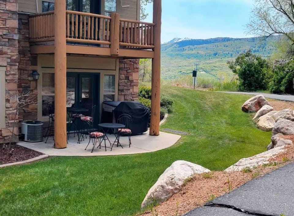 Cowboy Ski Condo Near Powder Mountain Eden Utah All Season Retreat Golf and Ski Resort House in Utah