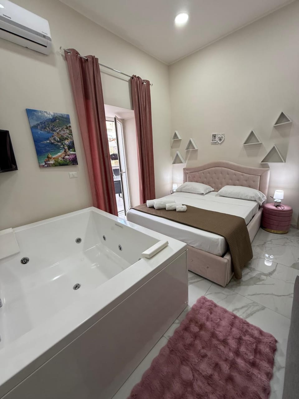 Valentino suites&terrace Apartment in Naples