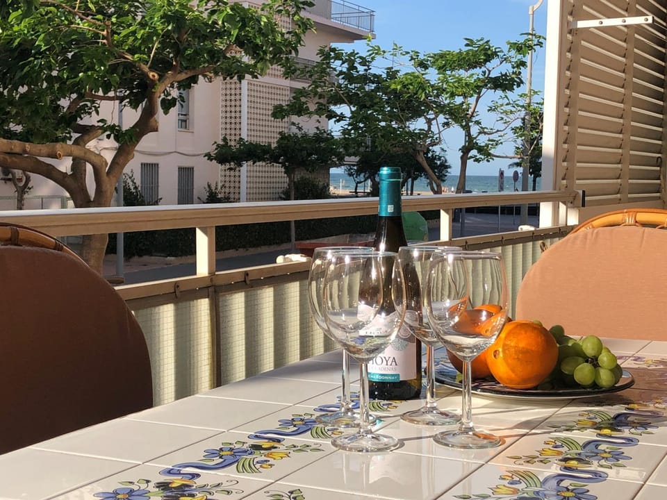 View (from property/room), Balcony/Terrace, Sea view