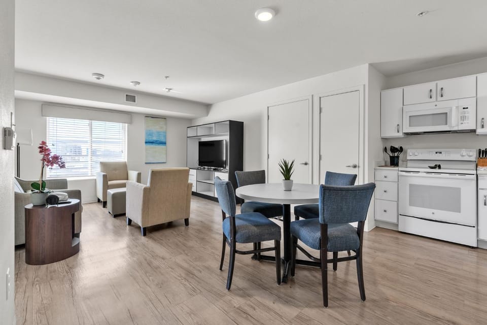 Simplicity At the Rim 1302 I Comfy 3 Bed 2 Bath Apartment in San Antonio