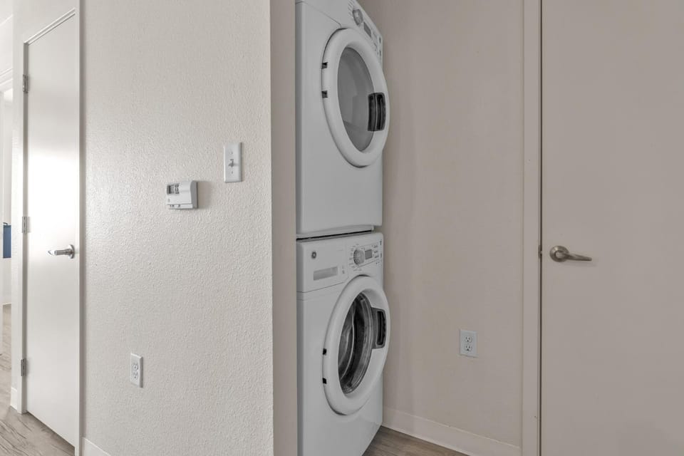 Simplicity At the Rim 1416 I Comfy 2 Bed 2 Bath Apartment in San Antonio