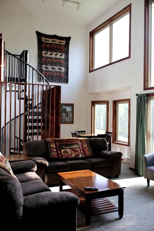 Lakefront Vacation Rental with a Deck and Hot Tub near Wisconsin Dells House in Wisconsin