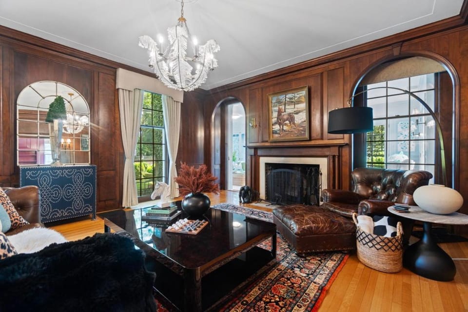 Private Resort Mansion with Pool House in Bridgeport