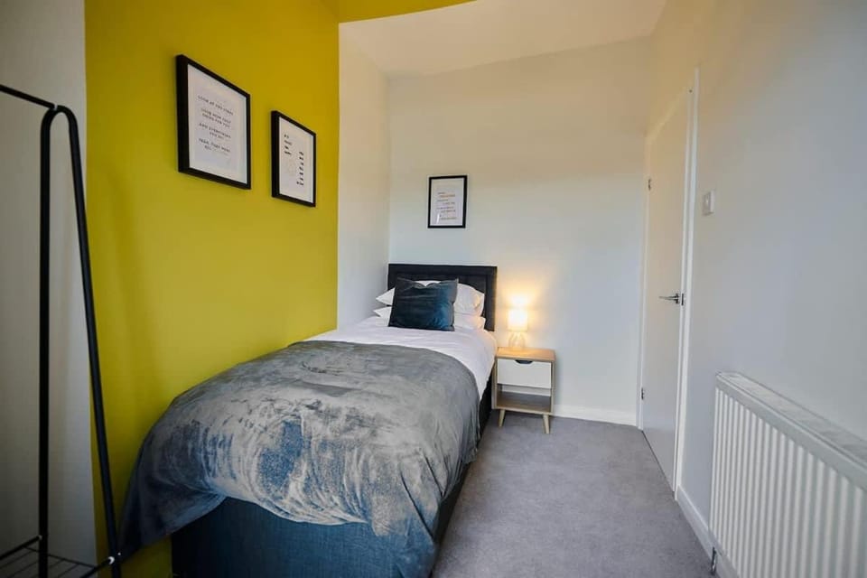 2 Bedroom House- Contractors - Families - Sleeps 4 House in Ribble Valley District